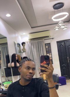 Chizzy - Dominador masculino in Lagos, Nigeria Photo 7 of 10