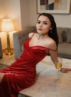 Chloa - escort in Hong Kong Photo 3 of 9