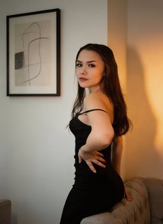 Chloa - escort in Hong Kong Photo 6 of 9