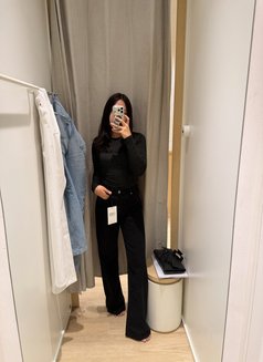 Chloe 200 Usd Bottom - Transsexual escort in Hong Kong Photo 6 of 8