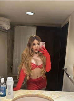 Chlóe Bastos-Brazilian GFE - puta in Al Manama Photo 19 of 20