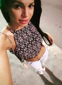 Chloe - escort in Seoul Photo 16 of 19