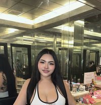 Chloe Coming Oct 29 - puta in Yokosuka Photo 1 of 7