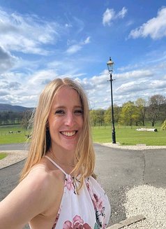 Chloe - escort in Bangkok Photo 4 of 8