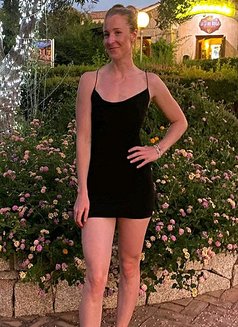 Chloe - escort in Bangkok Photo 7 of 8