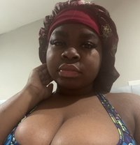 Chloe - puta in Maldives