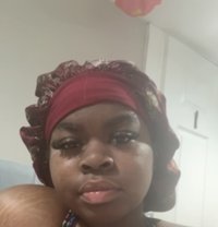 Chloe - puta in Maldives