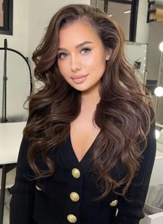 Kimberley - escort in Paris Photo 4 of 8