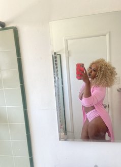 Chloe - puta in Yanbu Photo 2 of 3