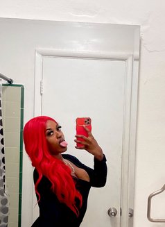 Chloe - puta in Yanbu Photo 3 of 3