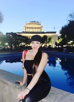 Chloe - escort in Dubai Photo 4 of 5