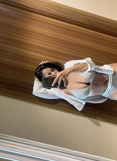 Chloe - escort in Makati City Photo 7 of 7