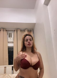 Chloe - escort in Makati City Photo 3 of 19