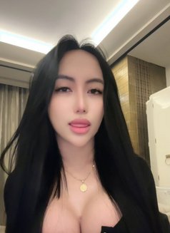 Chloe - Transsexual escort in Taipei Photo 13 of 18
