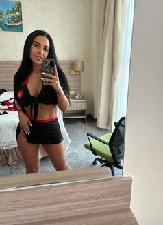 Chloe HOT new - escort in Muscat Photo 12 of 18