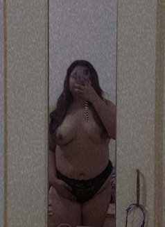 Chloe Hardcore Philippines🇵🇭 - puta in Abu Dhabi Photo 4 of 5