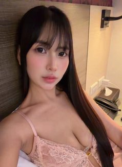 可爱 chloe is coming - escort in Taipei Photo 12 of 13