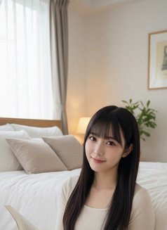 Chloe - escort in Tokyo Photo 3 of 6