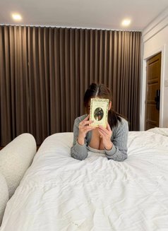 Chloe ( Last day in mumbai ) - escort in Mumbai Photo 2 of 6