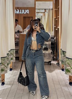 Chloe riming cim golden shower full - escort in Dubai Photo 9 of 9