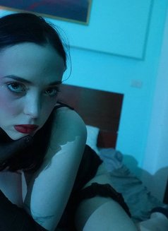 Chloe - escort in Dubai Photo 7 of 18