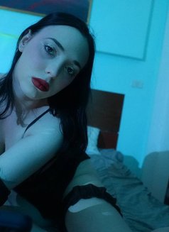 Chloe - escort in Dubai Photo 8 of 18