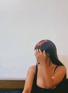 Chloe - escort in Bangalore Photo 2 of 5