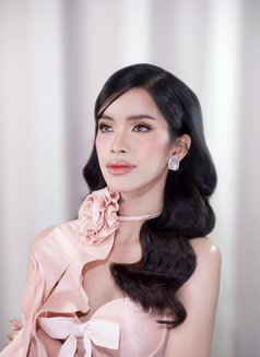 Chloe Trans - Transsexual escort in Makati City Photo 6 of 8