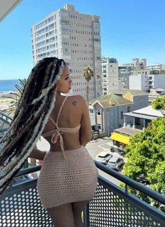 Chloe Trisha - puta in Dehradun, Uttarakhand Photo 3 of 4