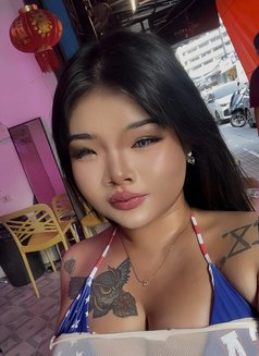 Chloe VIP - Transsexual escort in Phuket Photo 6 of 7