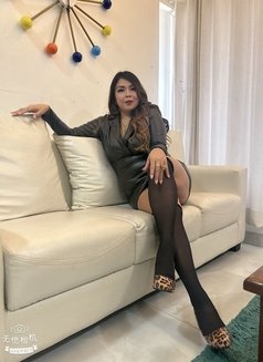 Chloe, Roleplay queen-mild dom - escort in Mumbai Photo 9 of 13