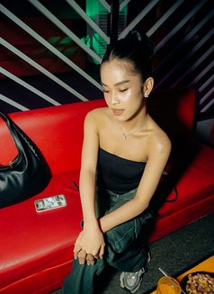 Chloeyourasianbabygirl - Acompañantes transexual in Makati City Photo 5 of 7