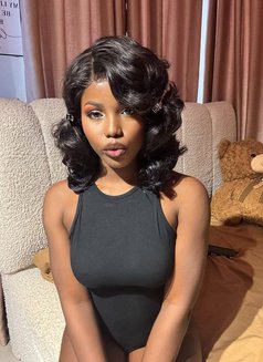 Chocolate - puta in Al Manama Photo 3 of 4