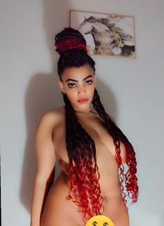 Chocolate - puta in Riyadh Photo 1 of 9