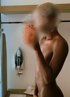 Chocolatebunny 1 - Acompañantes masculino in Dubai Photo 4 of 7