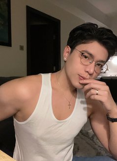 Choi - Acompañantes masculino in Manila Photo 4 of 6