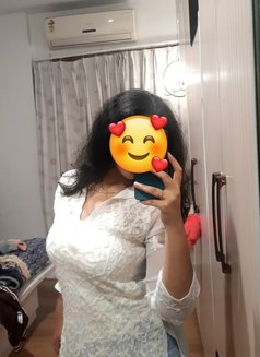 Choti Kaumari - escort in Mumbai Photo 4 of 5