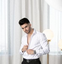 Christian Vip - Acompañantes masculino in Dubai Photo 9 of 10