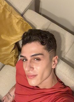 Chris - Male escort in İstanbul Photo 7 of 8