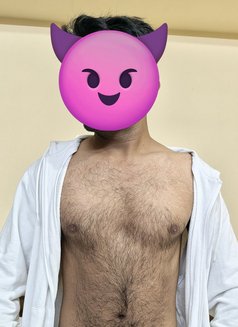 Chris - Male escort in Bangalore Photo 5 of 10