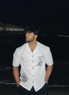 Chris - Male dominatrix in Dubai Photo 1 of 9