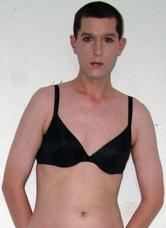 Chris Millett - Transsexual escort in Gillingham Photo 6 of 28