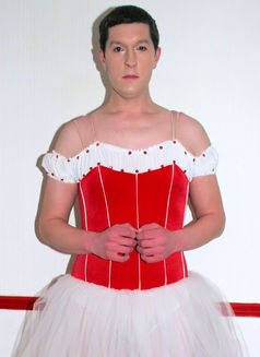 Chris Millett - Transsexual escort in Gillingham Photo 9 of 28