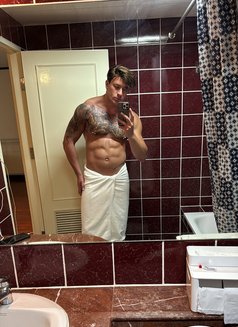 Chris Montana - Acompañantes masculino in Bangkok Photo 7 of 30