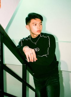 Christ Young Hyper Boy - Male escort in Jakarta Photo 8 of 11