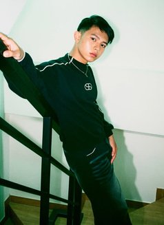 Christ Young Hyper Boy - Male escort in Jakarta Photo 9 of 11