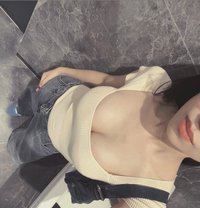 Christelle - Transsexual escort in Makati City