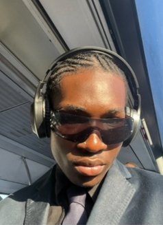 Christian - Male escort in Seoul Photo 3 of 3