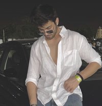 CHRISTIAN GREY - Acompañantes masculino in Jaipur