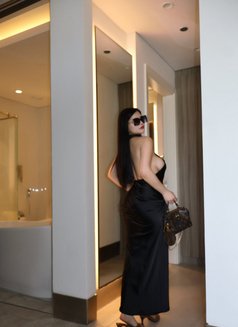 Christina - escort in Dubai Photo 3 of 11